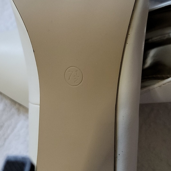 Shoes - Picture 2 of 2